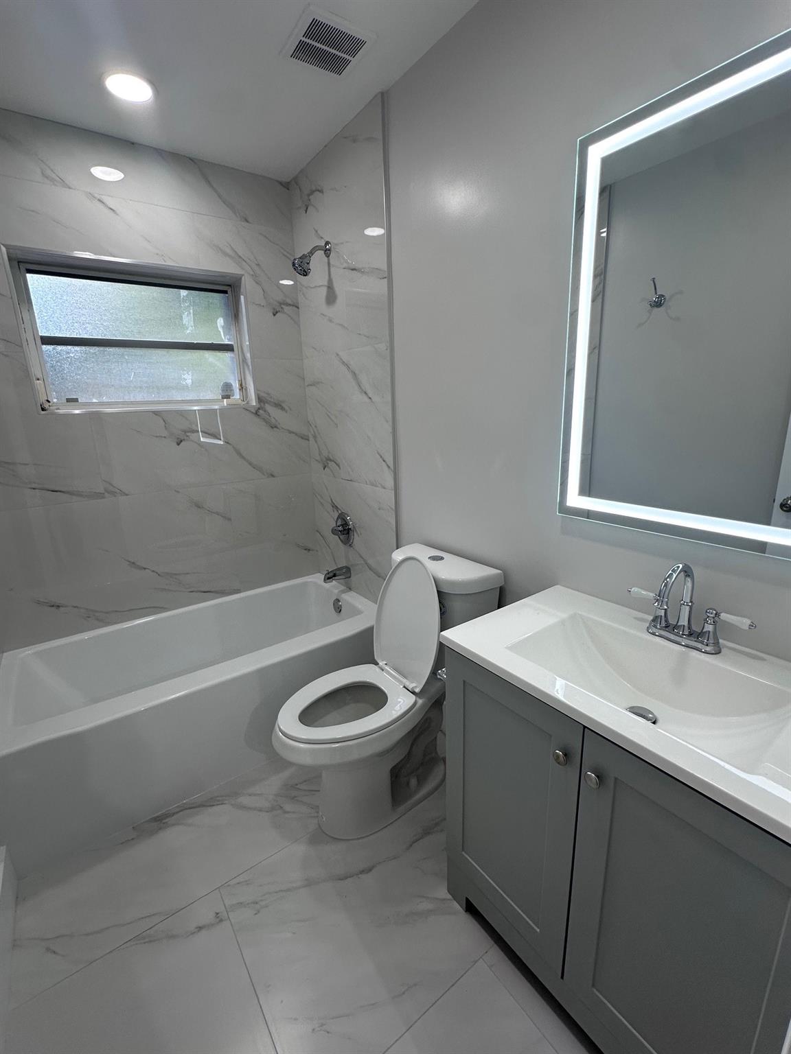 North Andrews Gardens Fir - Residential Lease