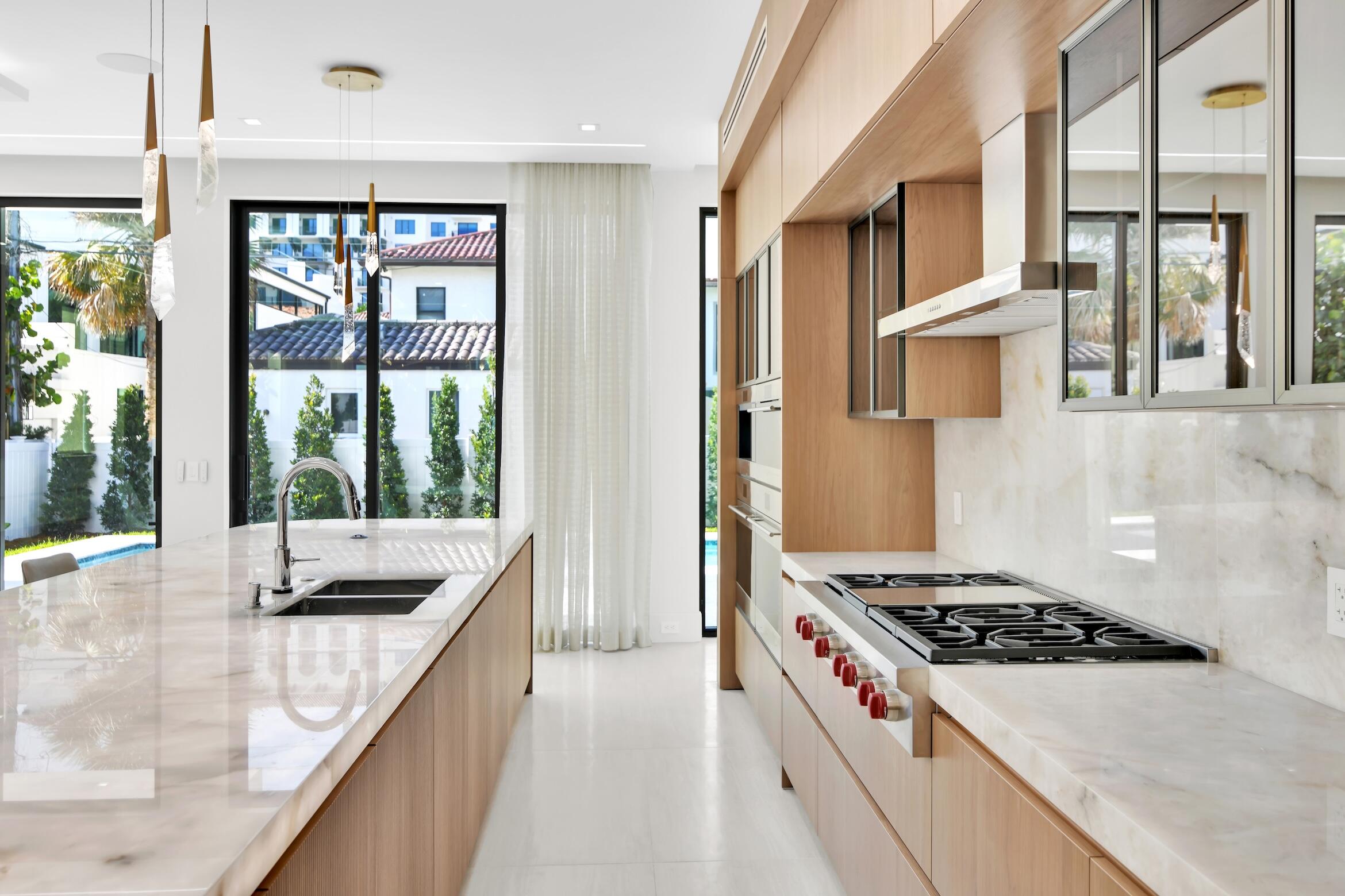 KINGS COURT - Residential