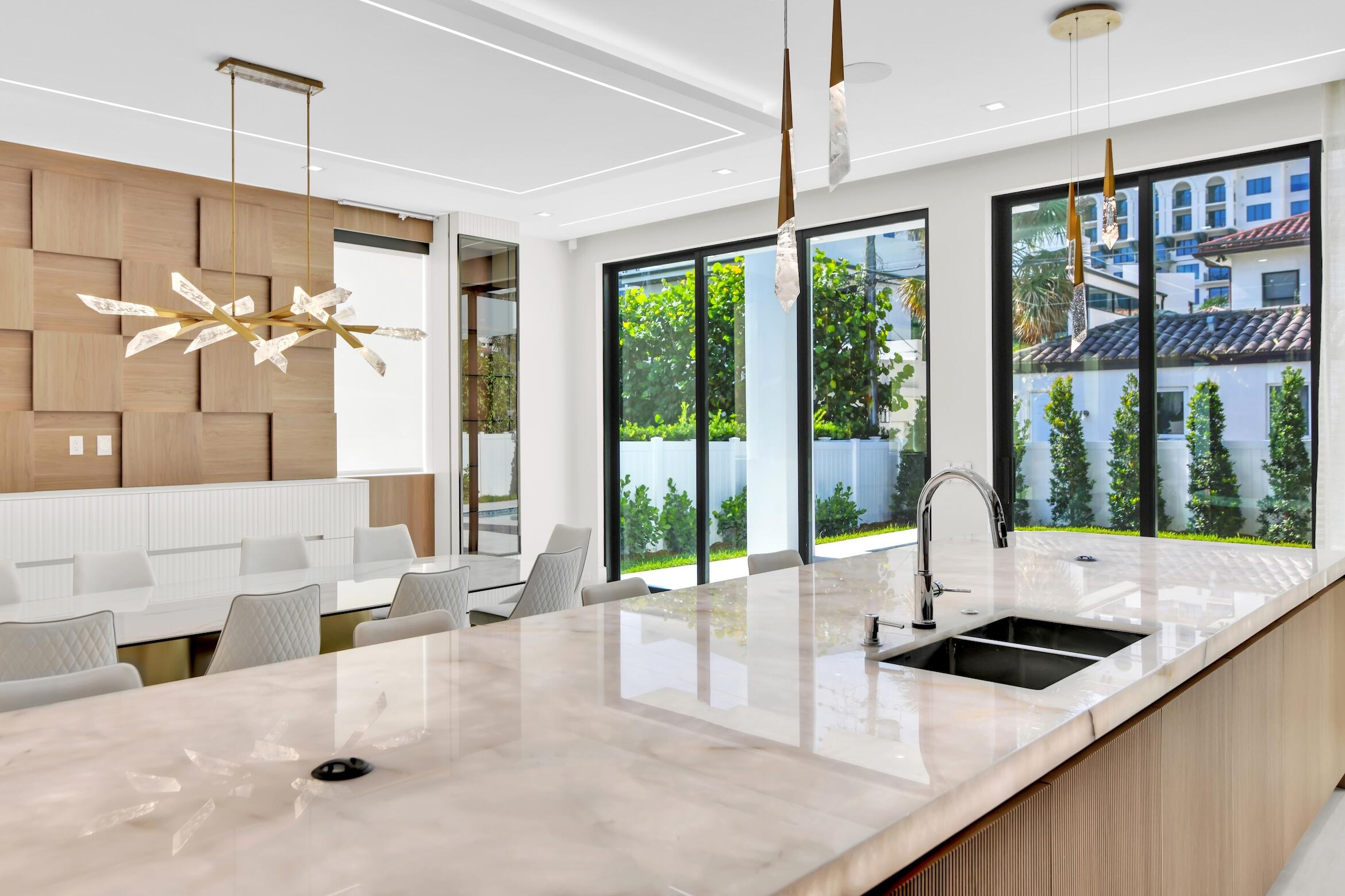 KINGS COURT - Residential