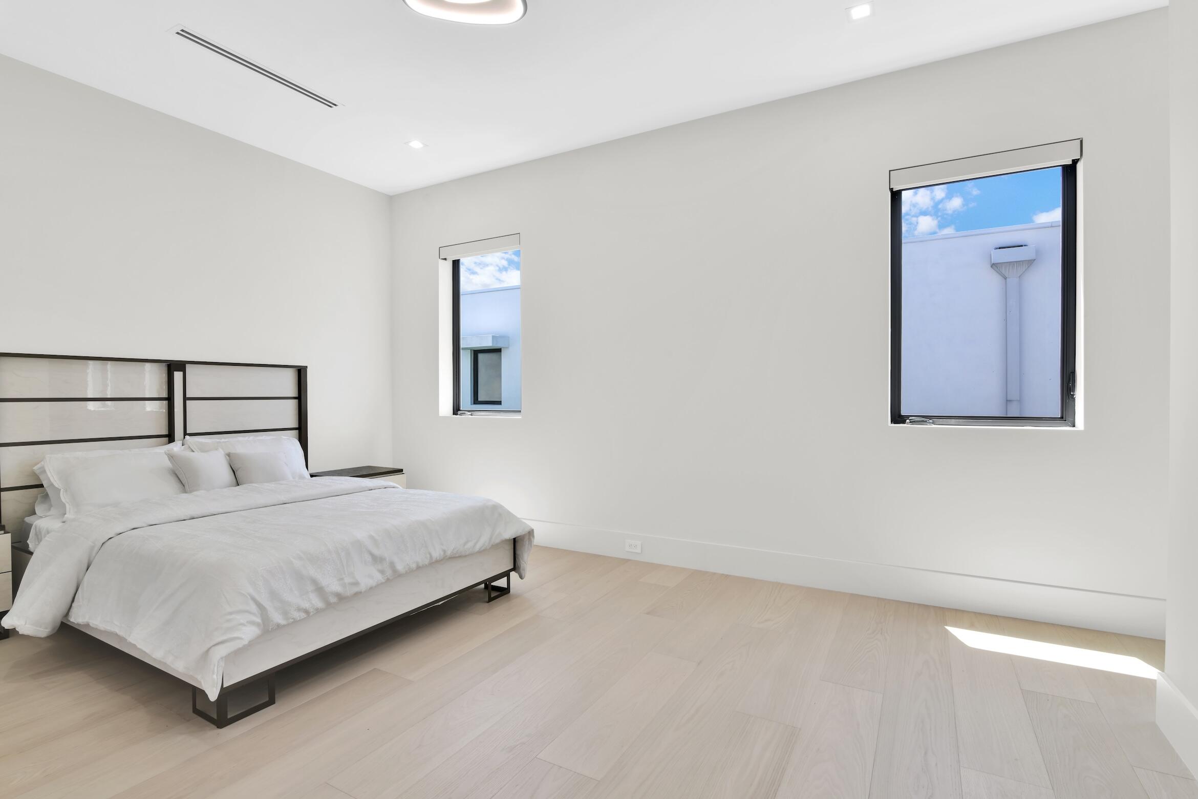 KINGS COURT - Residential