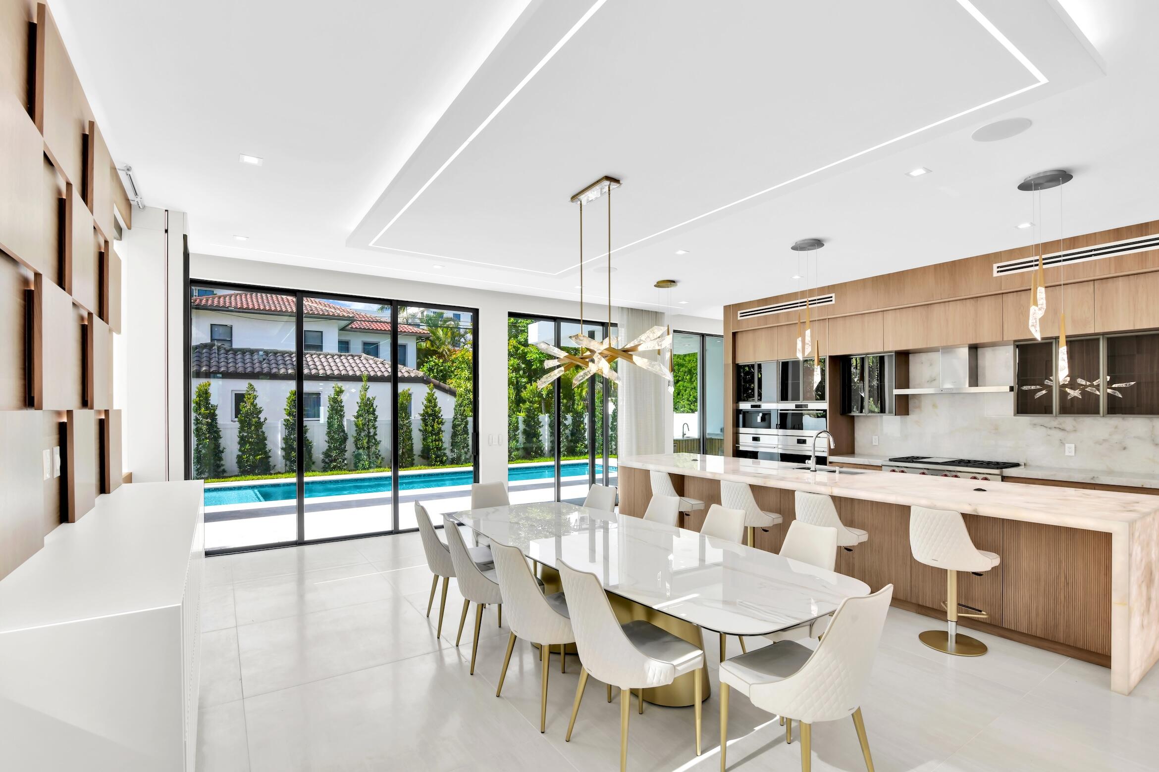 KINGS COURT - Residential