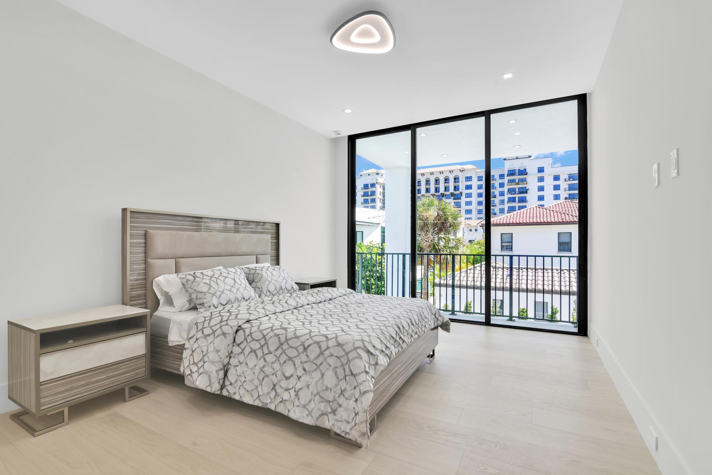 KINGS COURT - Residential