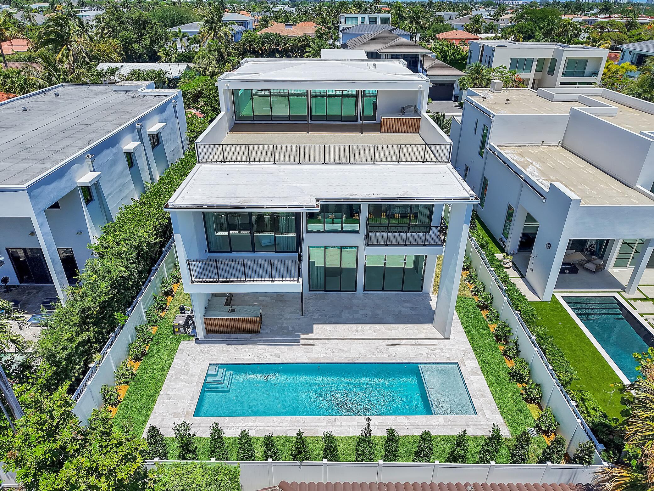 344 NE 2nd Street