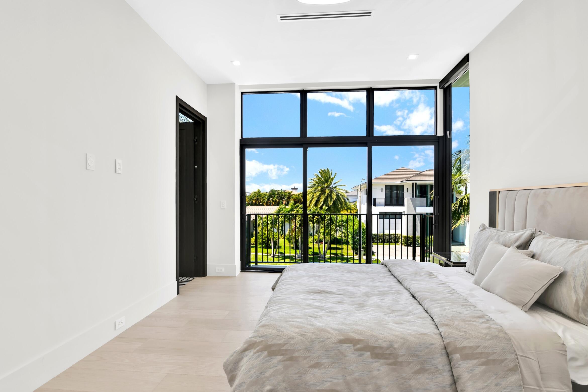 KINGS COURT - Residential