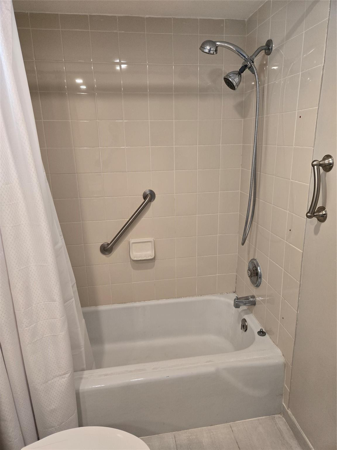 PALM AIRE COUNTRY CLUB - Residential Lease