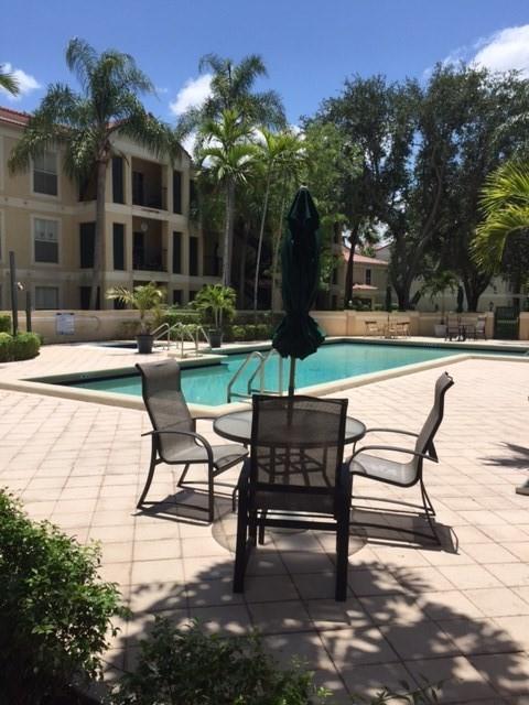 Savannah At  Riverside Dr - Residential Lease