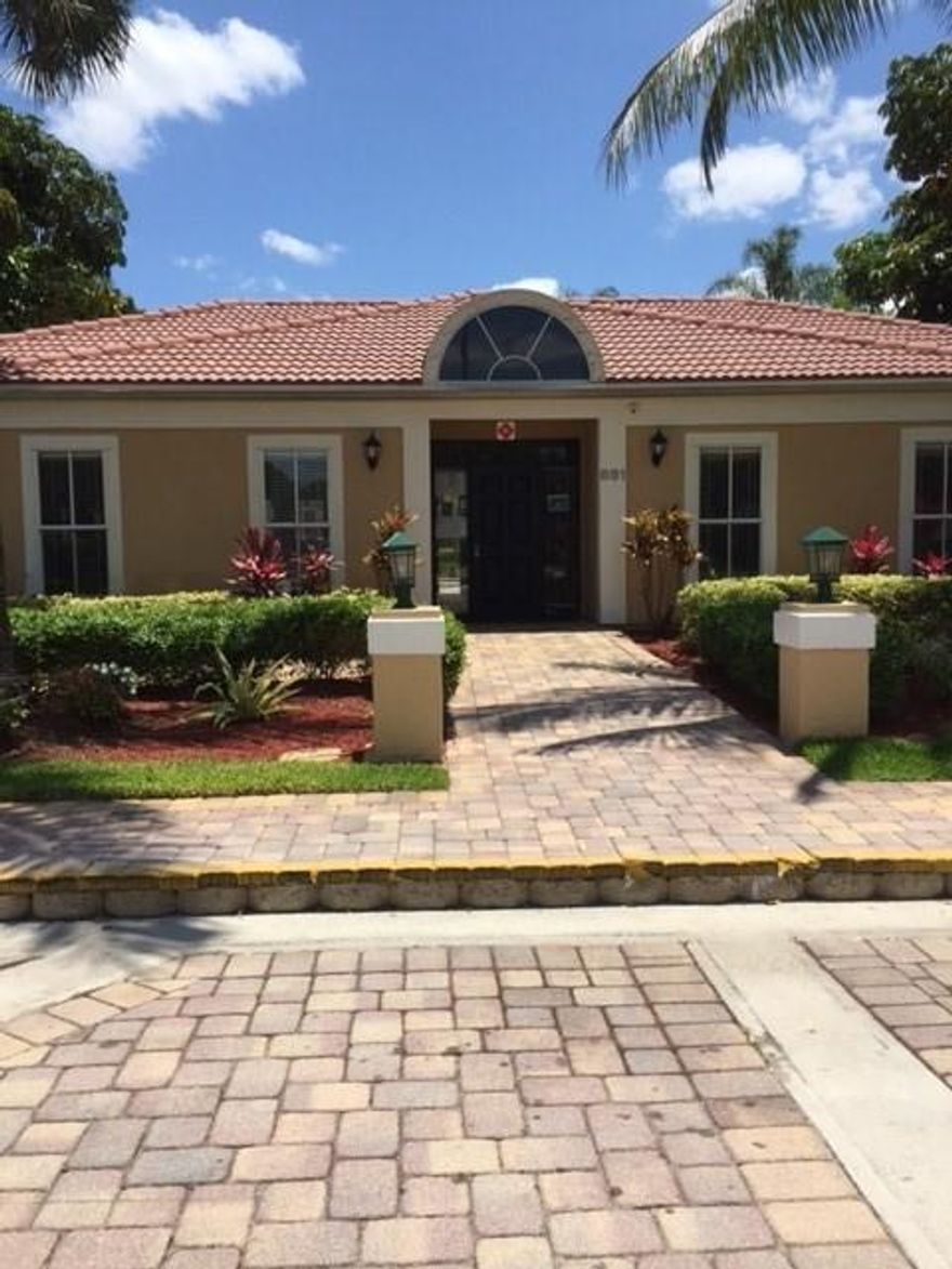 GREAT REMODELED 1/1, TITLE THROUGHT,WASHER AND  DRYER  IN THE UNIT,WALKING  CLOSET AND  EXTRA CLOSET  SPACE, SPACIOUS  SUN DECK , WALKING  DISTANCE  TO  CORAL  SQUEARE  MALL, NEAR TO THEATRE, PUBLIX, BJS, GAS  STATION, DOCTORS OFFICE, RESTAURANTS. ELEMENTARY AND MIDDLE  SCHOOL. EASY  ACCES  TO  MAJOR  INTERCESIONS.  PETS  ALLOW 20 POUNDS. ASSOCIATION  REQUIERES 650 SCORE. 3 TO  4  WEEKS APPROVAL. GREAT  PROPERTY COME  AND  SEE IT