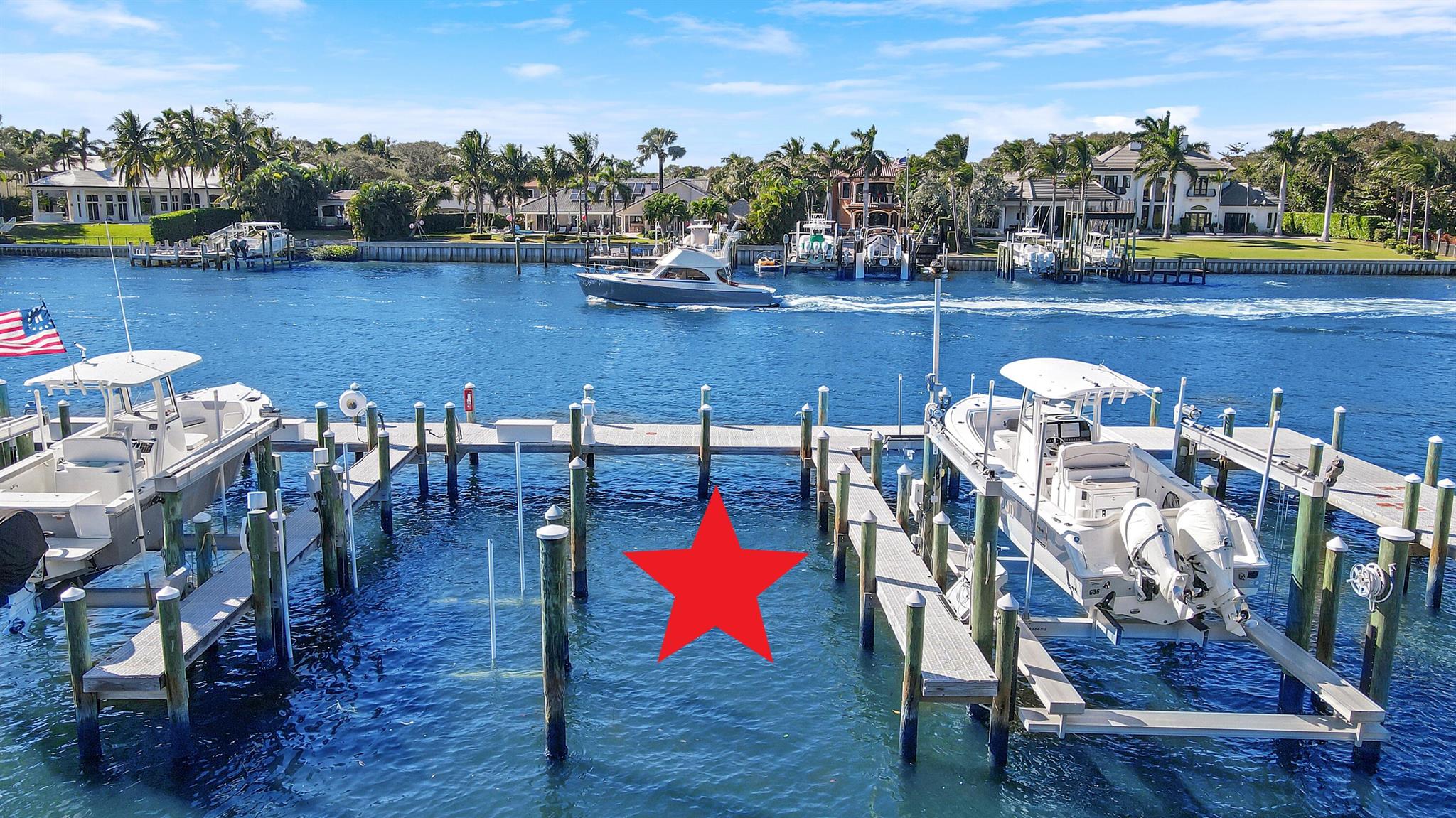 545 Bay Colony Drive N