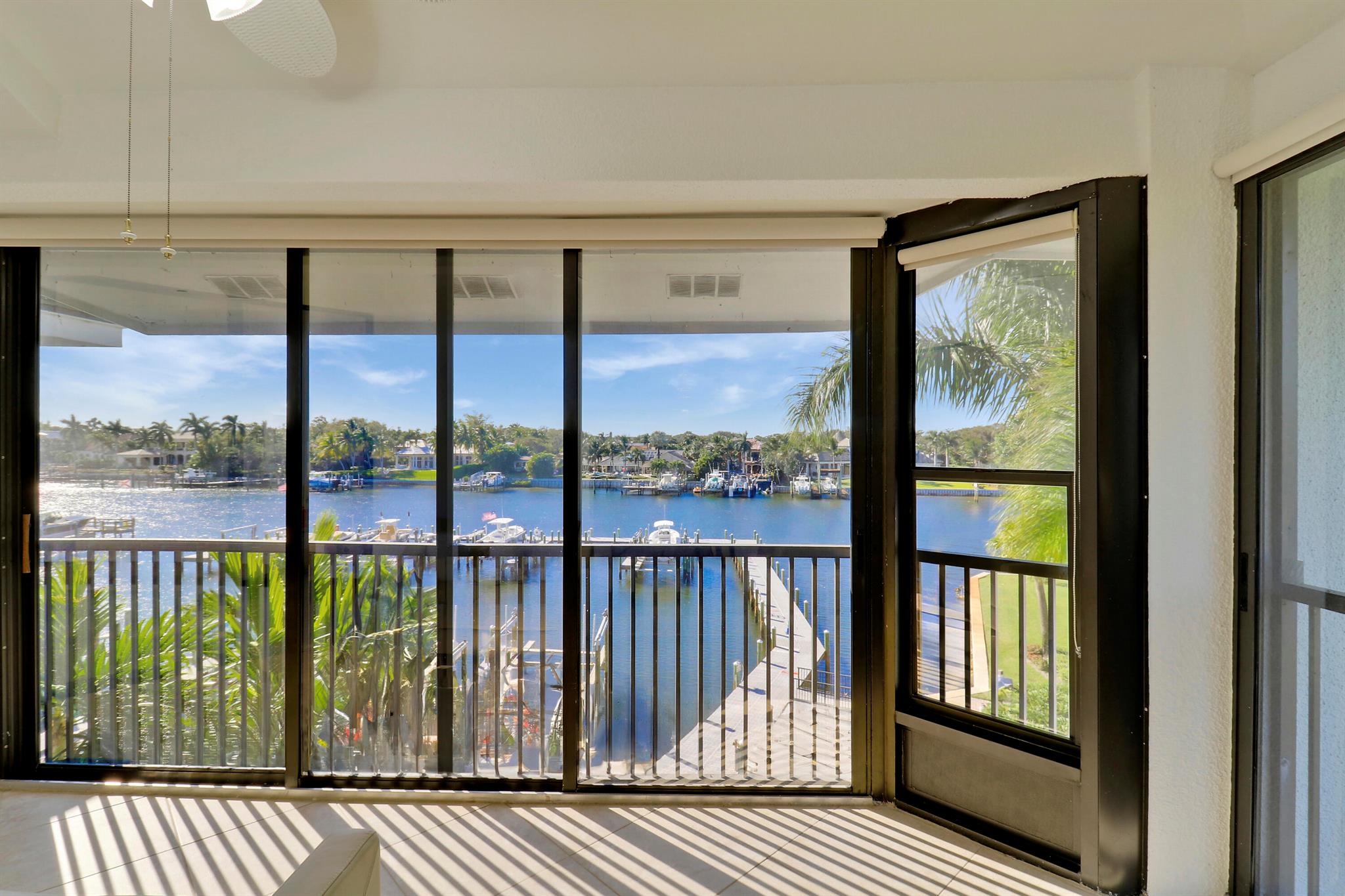 545 Bay Colony Drive N