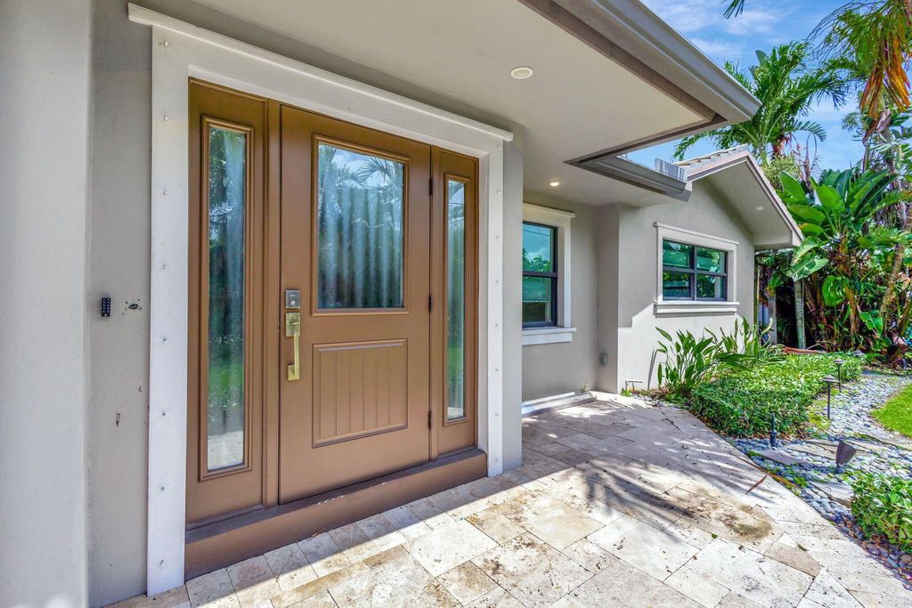 Photo of 400 Venice Drive, Boynton Beach, FL 33426 (MLS # R10989992)