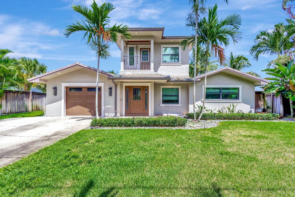 Photo of 400 Venice Drive, Boynton Beach, FL 33426 (MLS # R10989992)