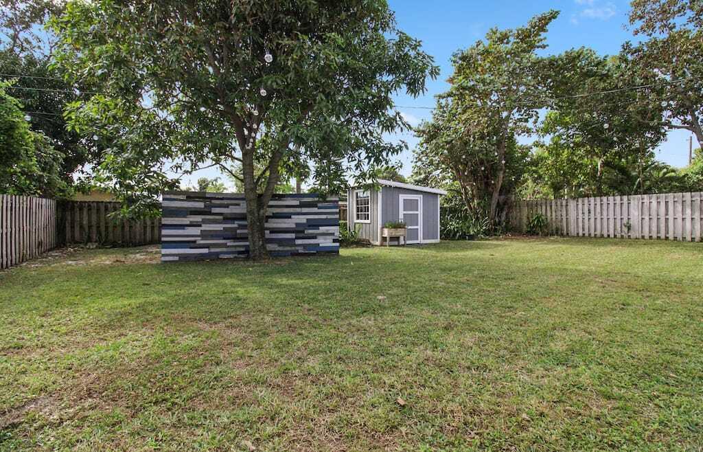 BOWERS PARK - Residential Lease