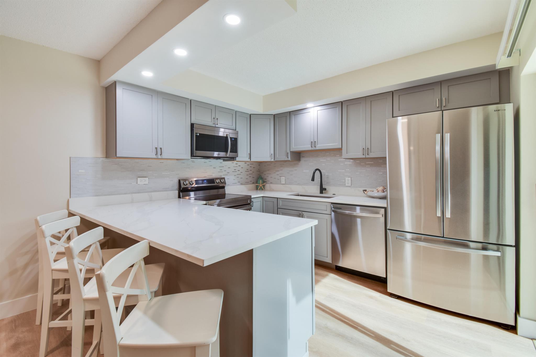 GARDEN LAKES - Residential Lease