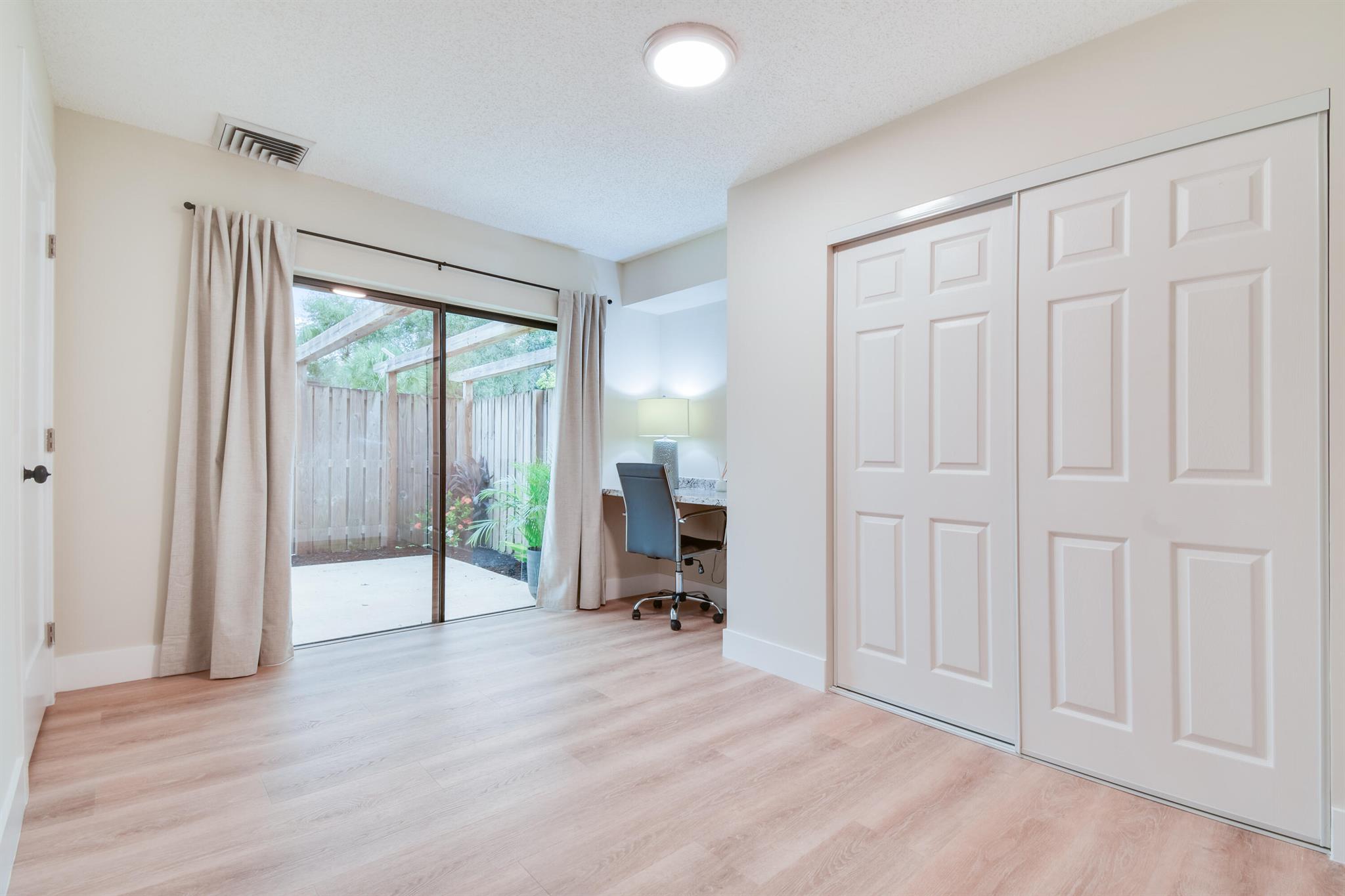 GARDEN LAKES - Residential Lease