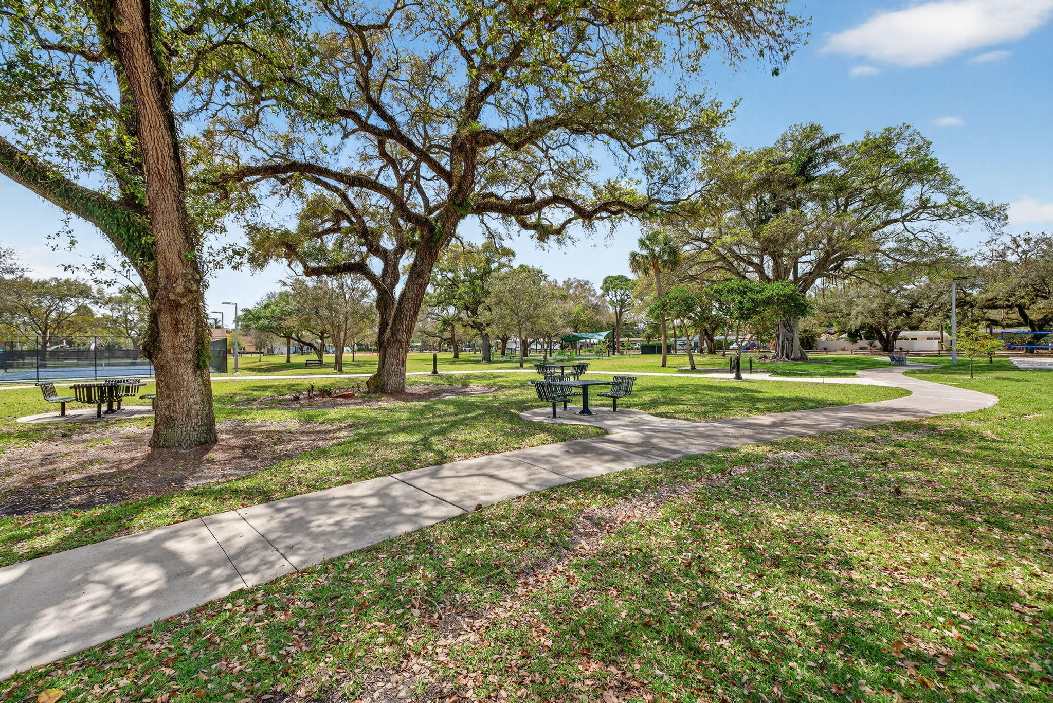 RIVERSIDE ESTATES 2ND REVISION - Residential