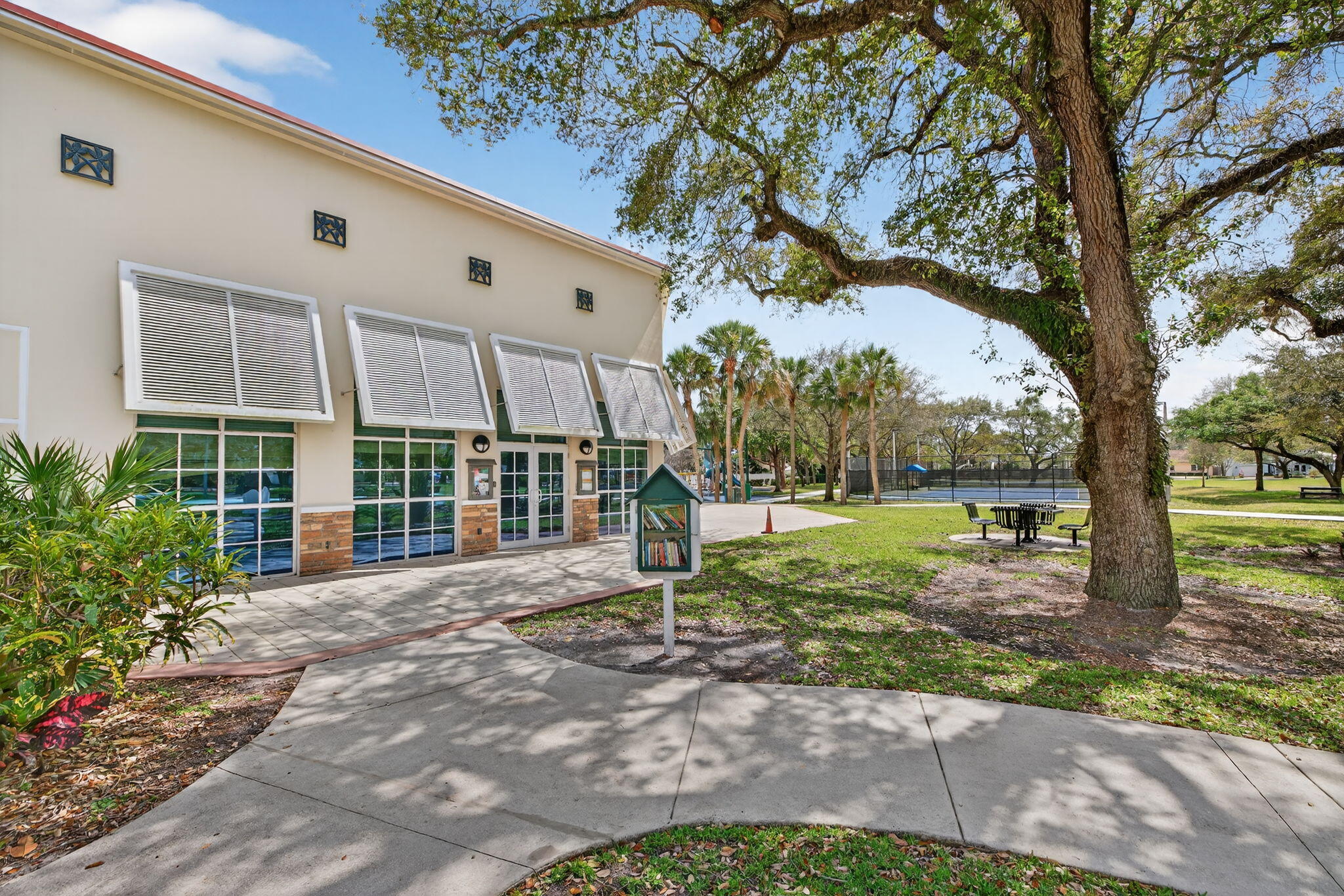 RIVERSIDE ESTATES 2ND REVISION - Residential