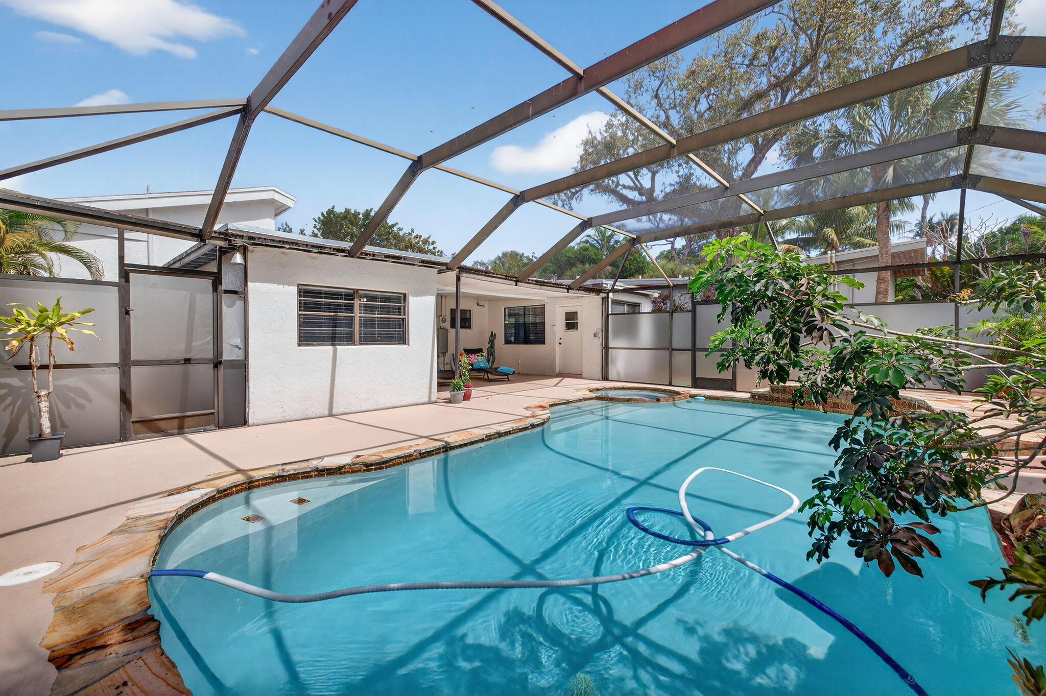 RIVERSIDE ESTATES 2ND REVISION - Residential