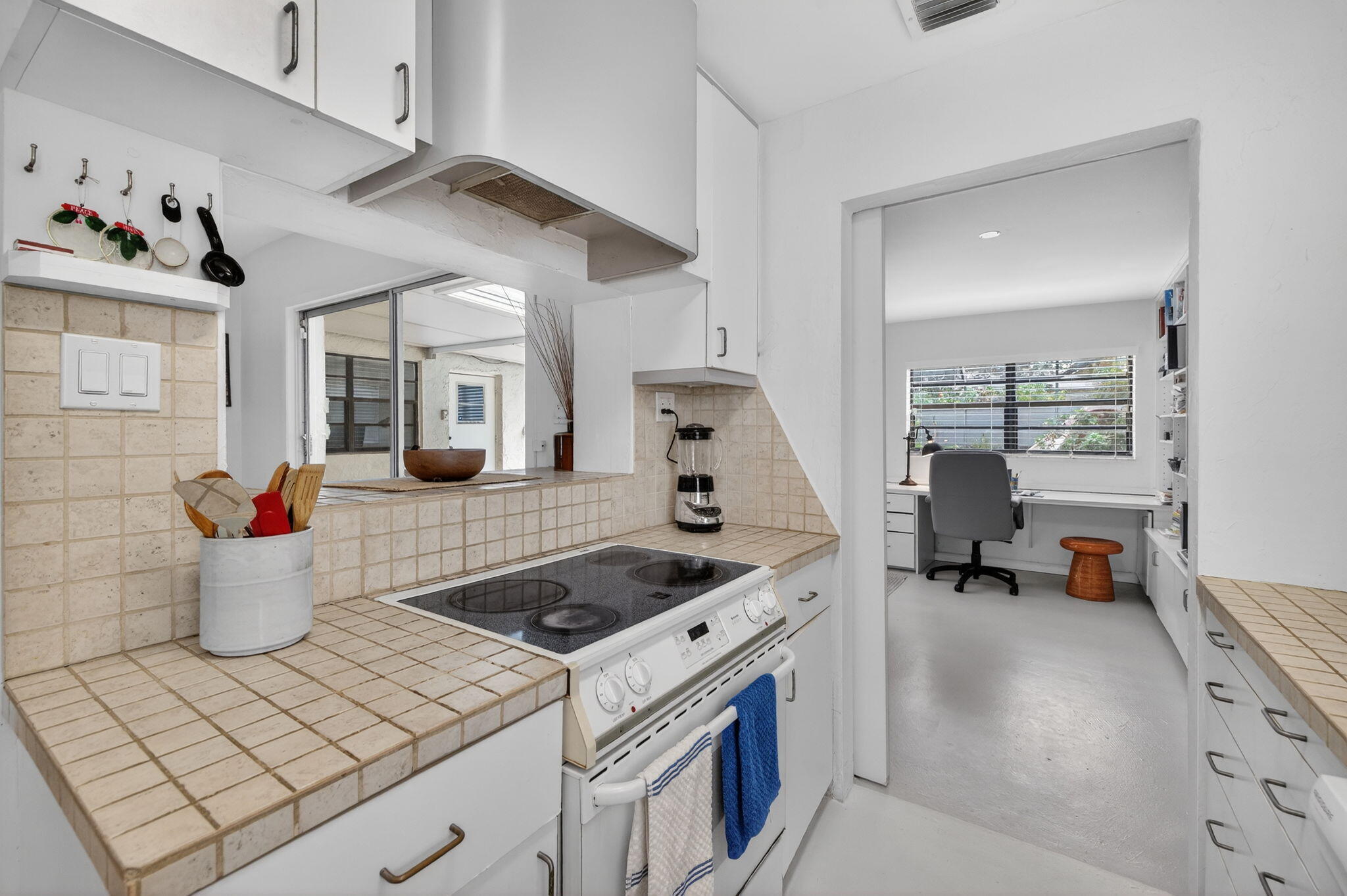 RIVERSIDE ESTATES 2ND REVISION - Residential