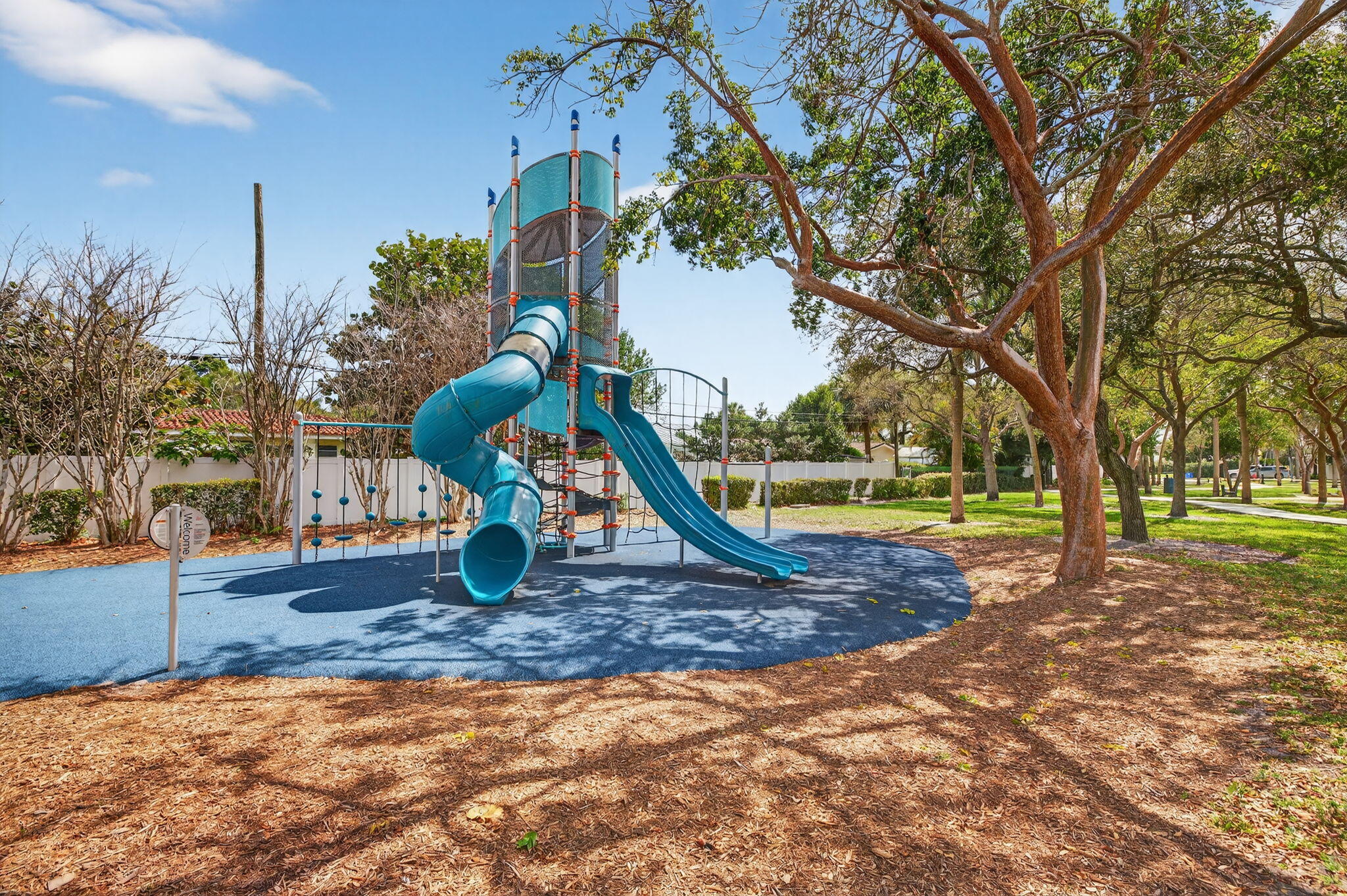 RIVERSIDE ESTATES 2ND REVISION - Residential