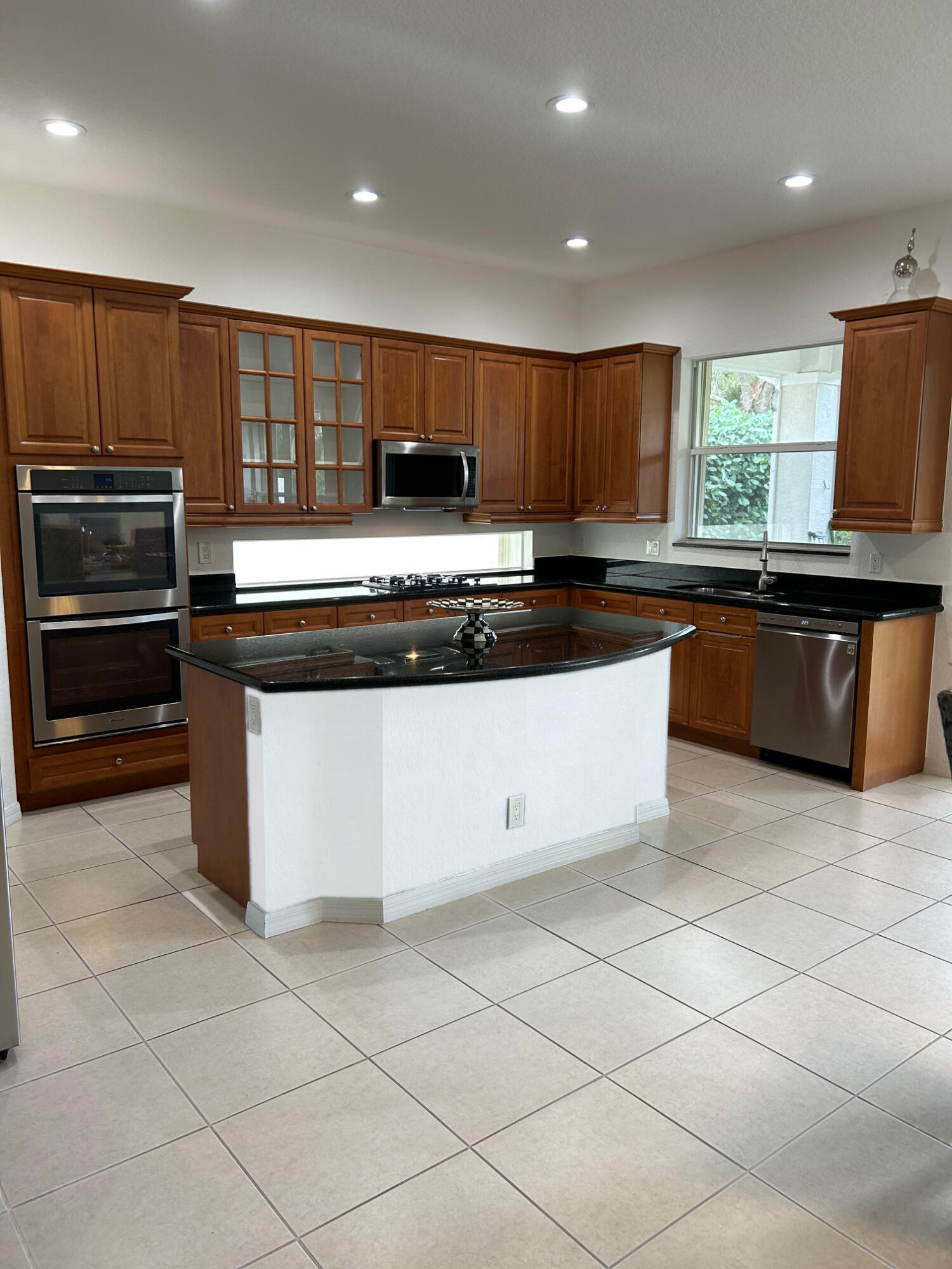 MIRABELLA AT MIRASOL B - Residential Lease