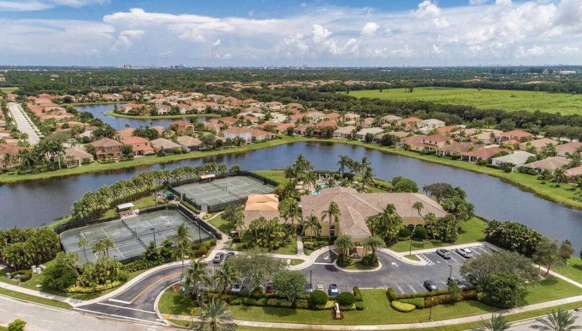 MIRABELLA AT MIRASOL B - Residential Lease