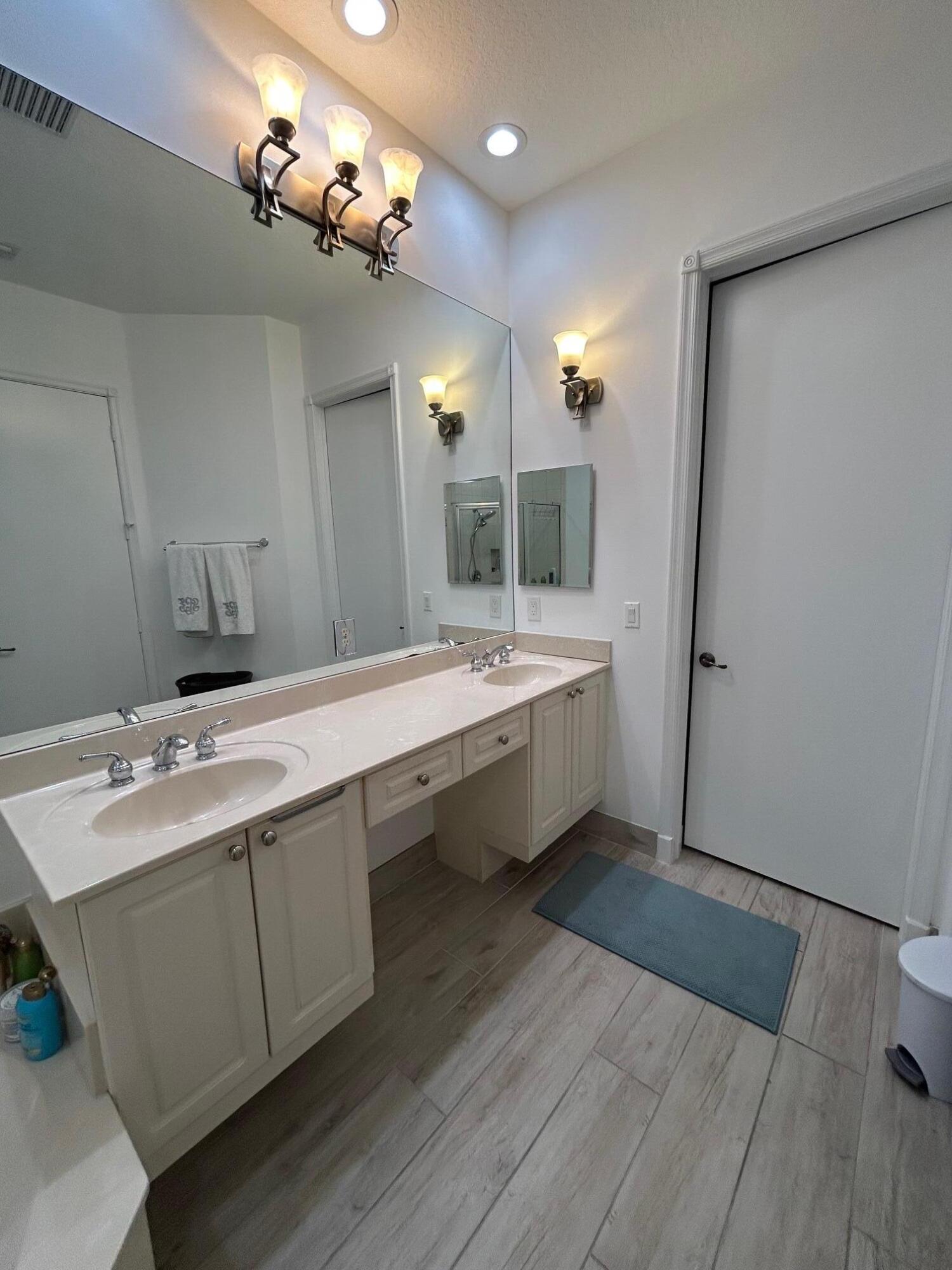 MIRABELLA AT MIRASOL B - Residential Lease