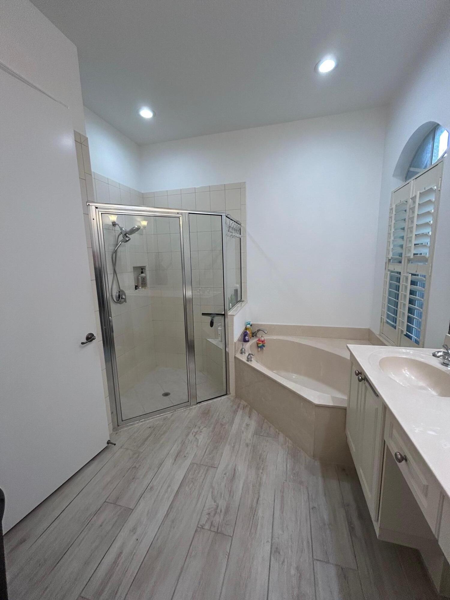 MIRABELLA AT MIRASOL B - Residential Lease