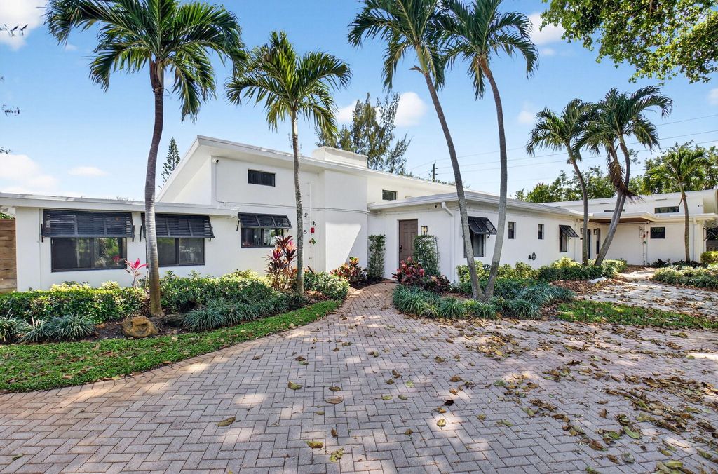 Photo of 245 Seacrest Lane, Delray Beach, FL 33444 (MLS # B26004208)