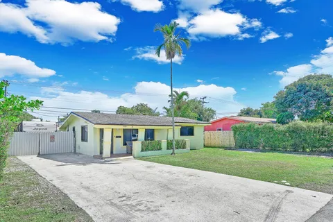 2061 Bahama Dr, Miramar, FL 33023 - MLS#: F10490994