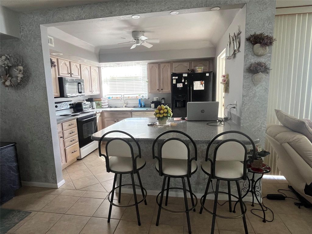 Photo of 1239 Hillsboro Mile #608, Hillsboro Beach, FL 33062 (MLS # F10556586)