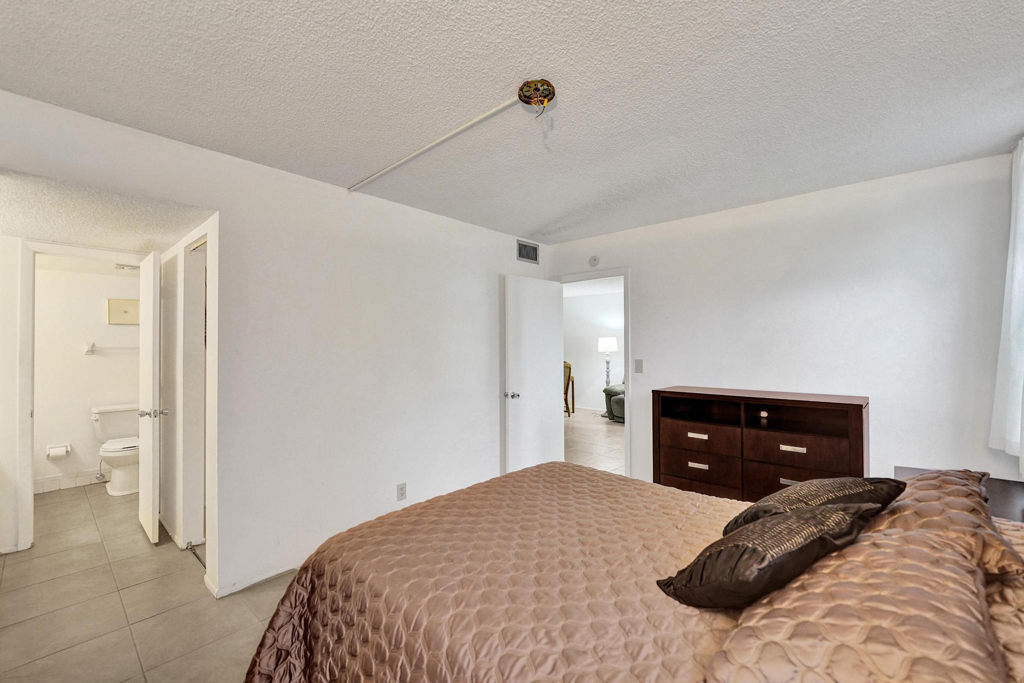 CONDO 6 OF SABAL PALM CONDOS - Residential