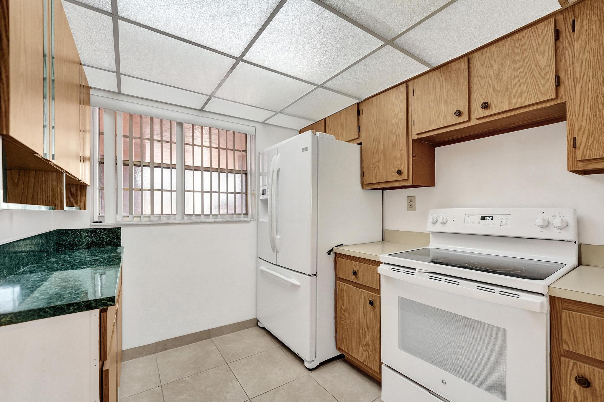 CONDO 6 OF SABAL PALM CONDOS - Residential