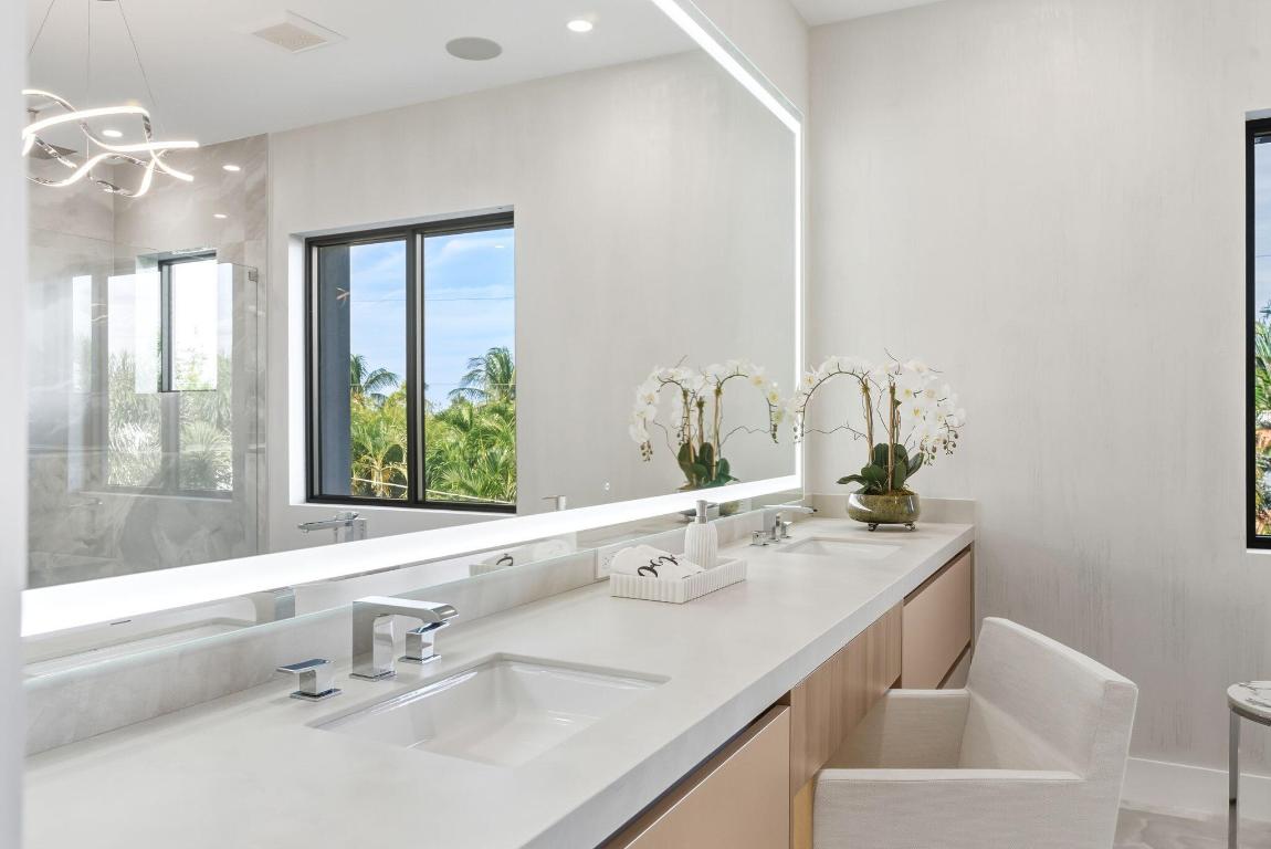 BOCA VILLAS - Residential