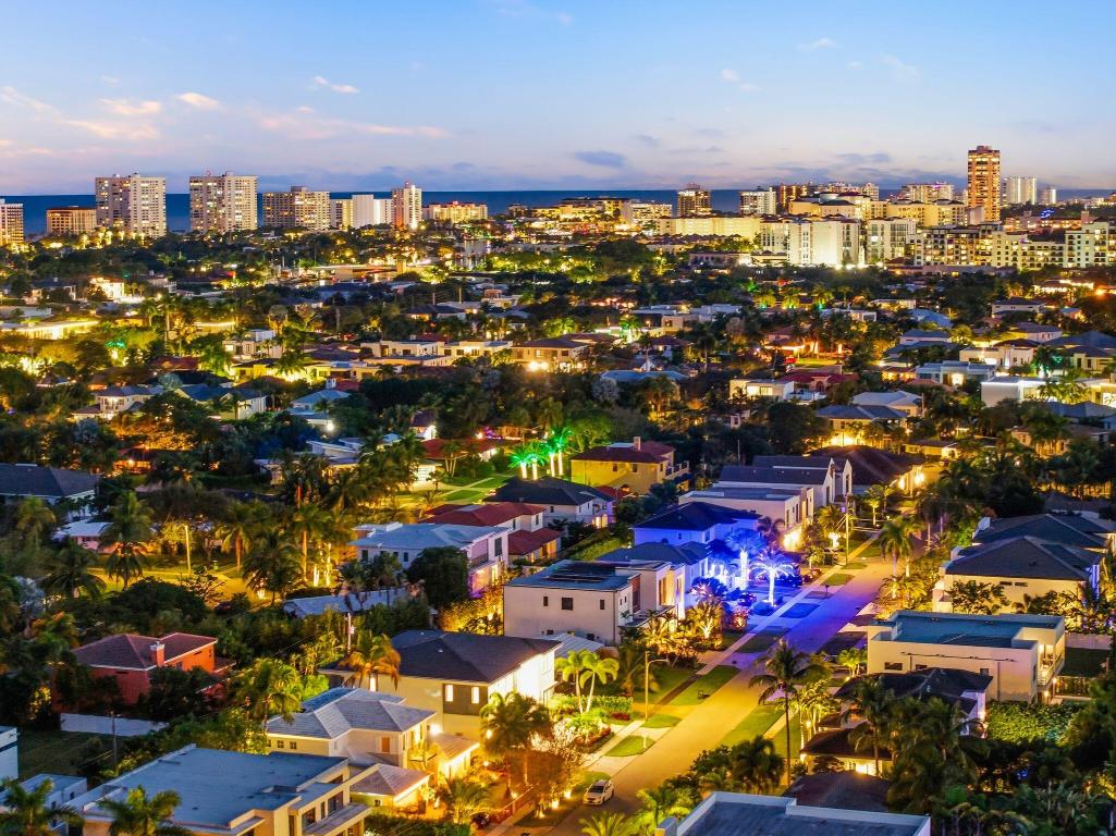 BOCA VILLAS - Residential