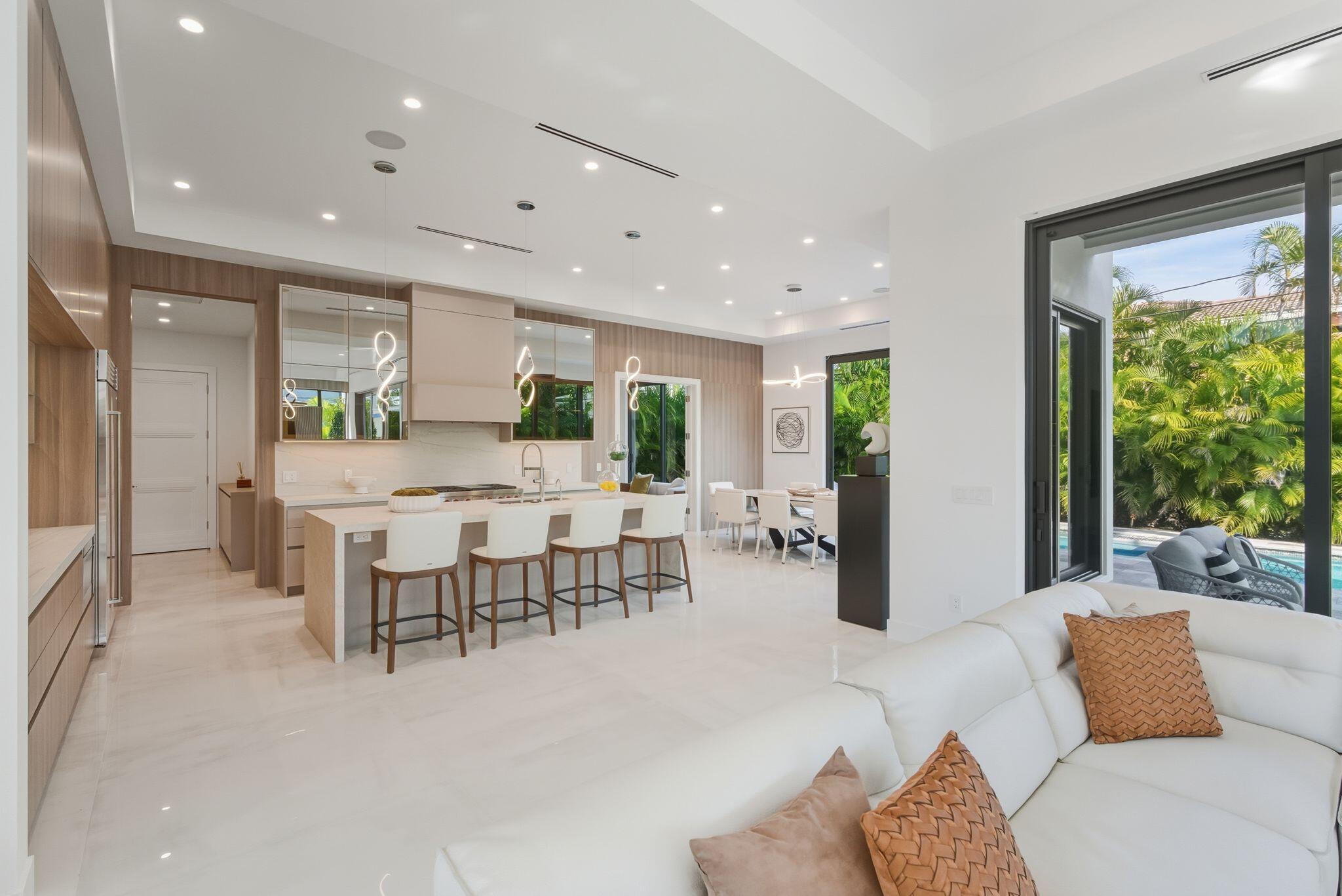 BOCA VILLAS - Residential