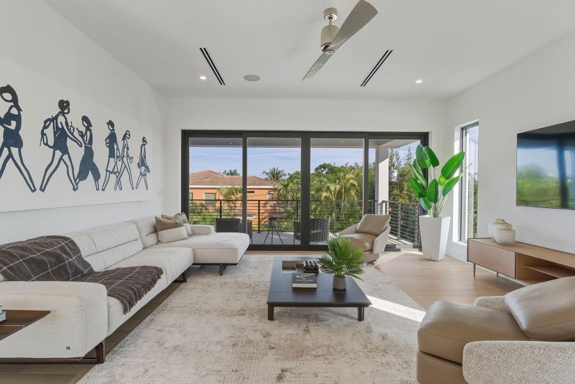 BOCA VILLAS - Residential