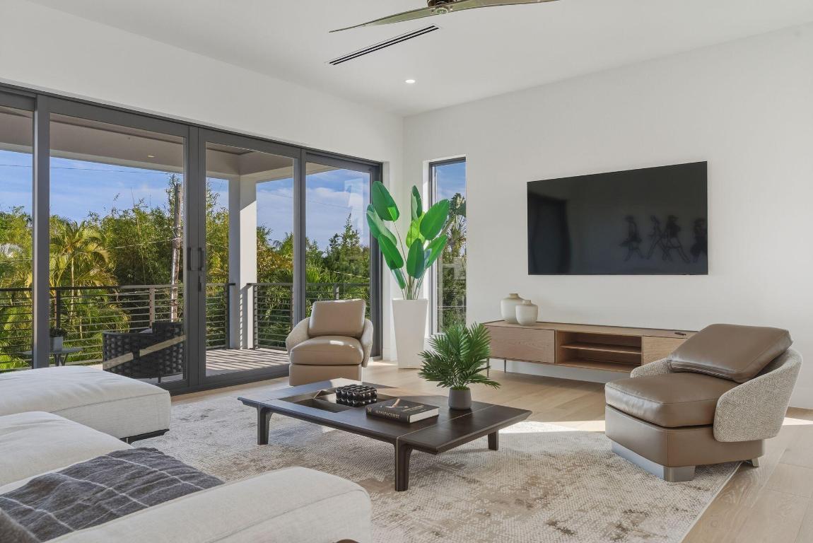 BOCA VILLAS - Residential