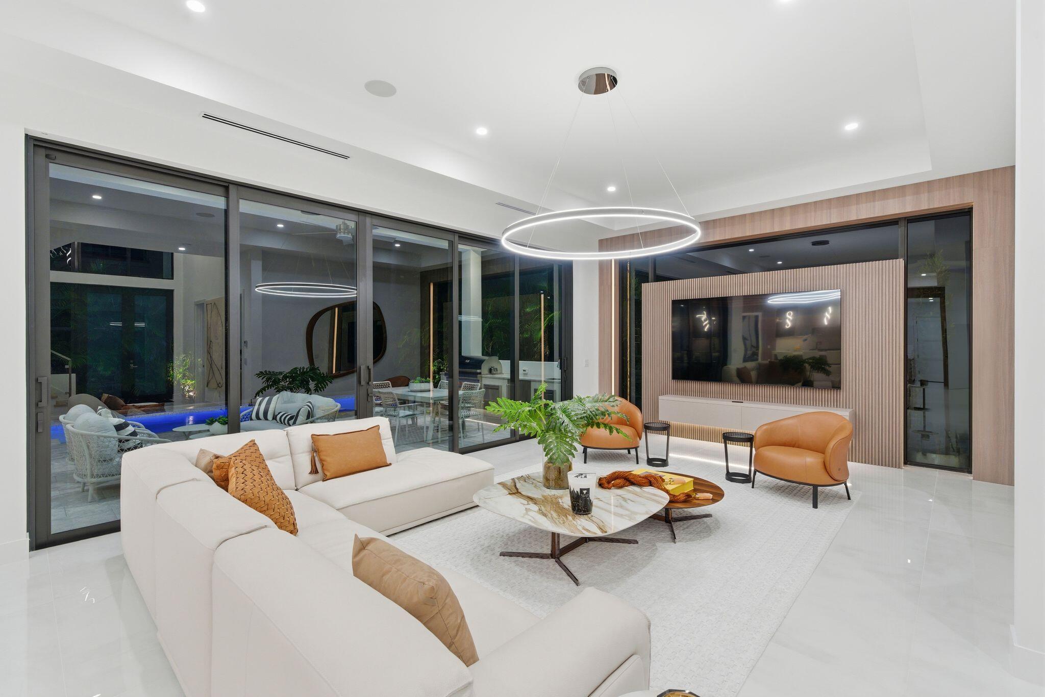 BOCA VILLAS - Residential