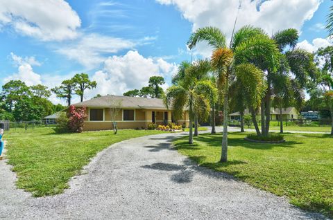 A home in Loxahatchee