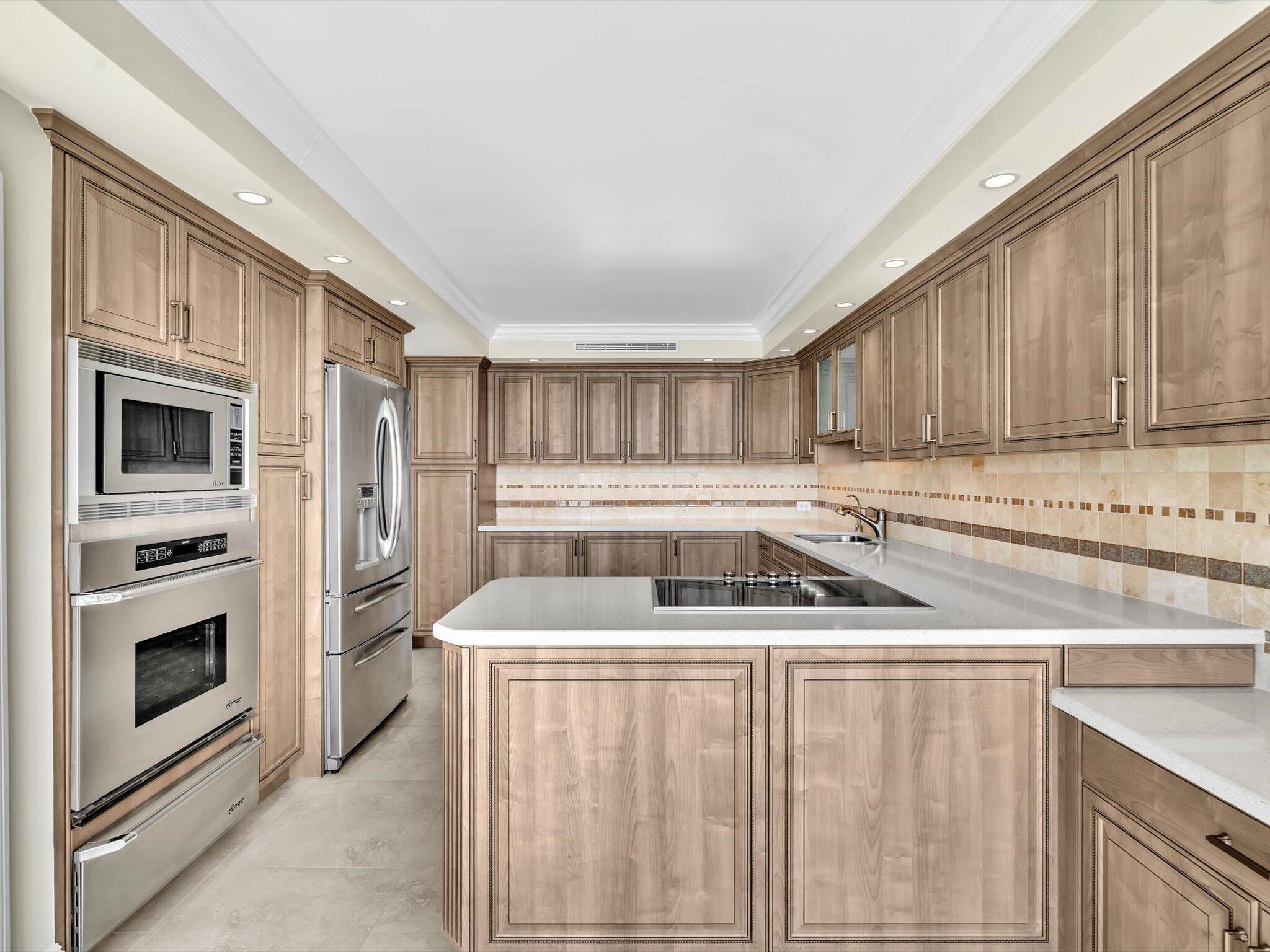 OCEAN TOWERS CONDO - Residential