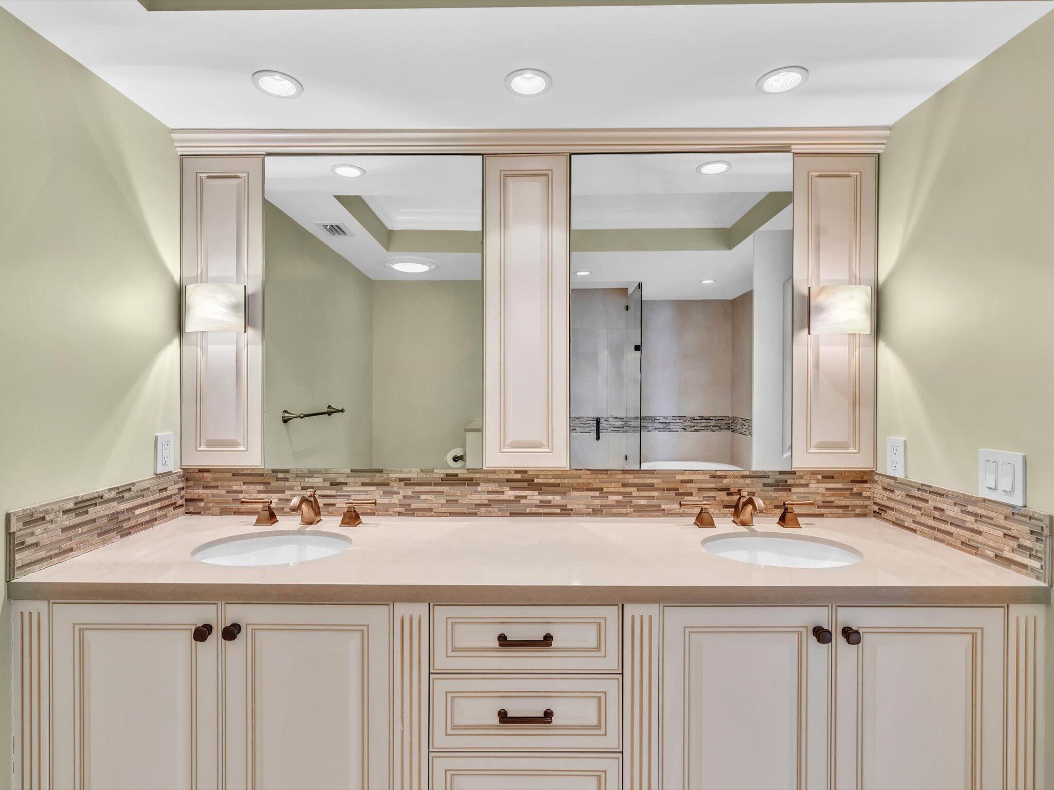 OCEAN TOWERS CONDO - Residential