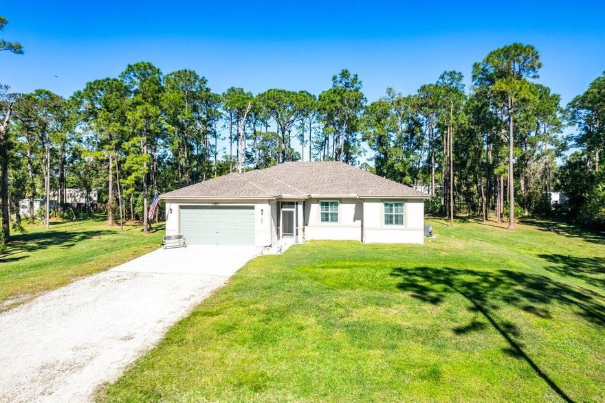 If your in the market for an amazing home look no further than this custom Synergy Homes, Charleston model. This amazing home was built in 2018 and features an open floor plan, upgraded cabinets, stunning granite counter tops and top of the line appliances. Synergy homes is known for building extremely well insulated homes that are amazingly  energy efficient. This home also features impact windows, upgraded light fixtures and wood like tile through out.