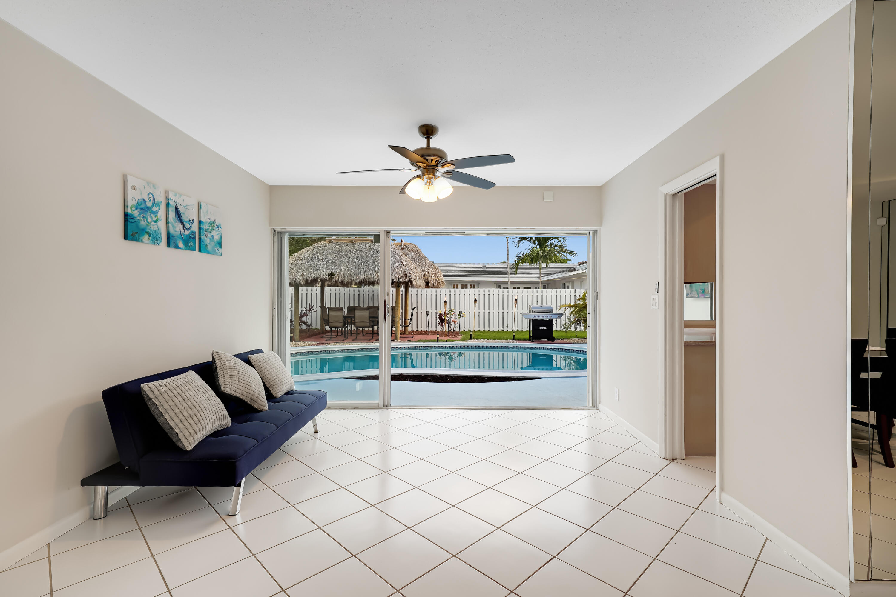 IMPERIAL POINT 5 SEC - Residential