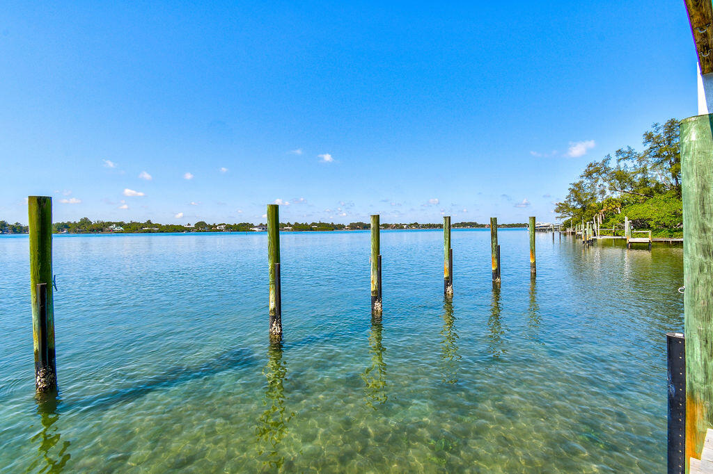 RIVERSIDE ON THE LOXAHATCHEE - Residential