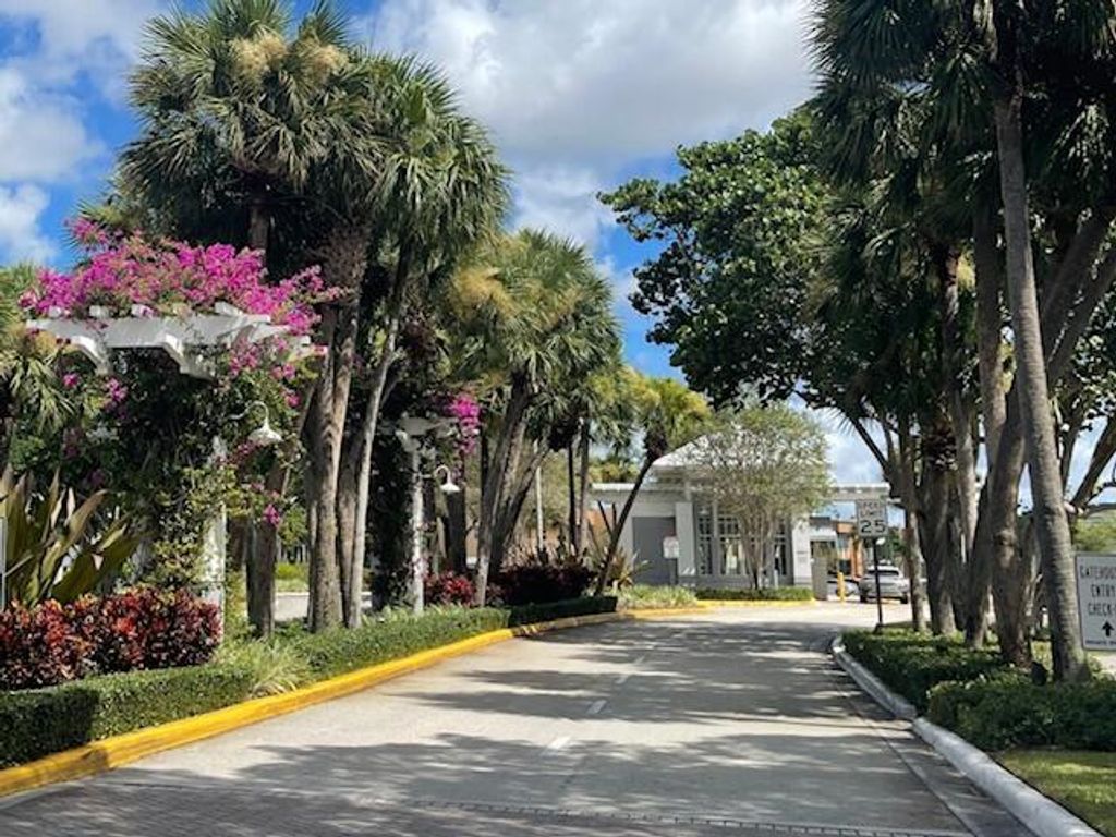 Photo of 20 Valencia, Delray Beach, FL 33446 (MLS # B26003041)