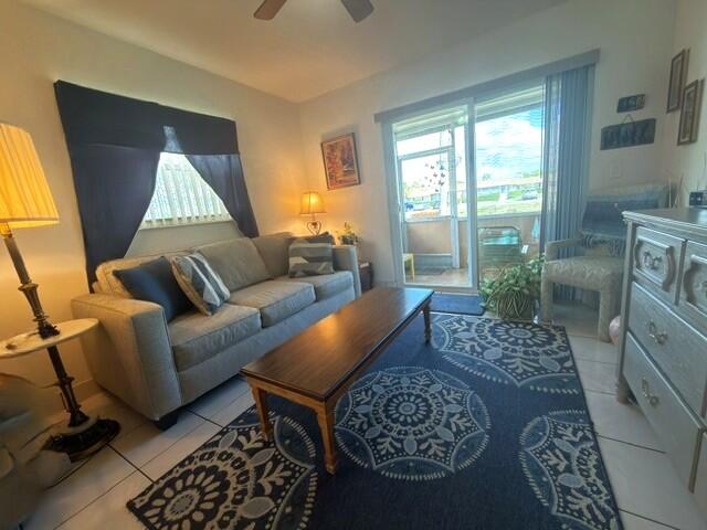 KINGS POINT VALENCIA CONDOS - Residential