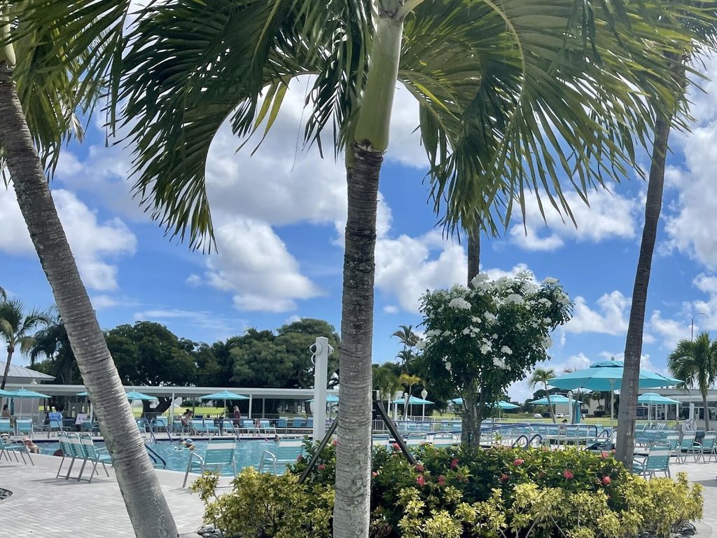 Photo of 20 Valencia, Delray Beach, FL 33446 (MLS # B26003041)