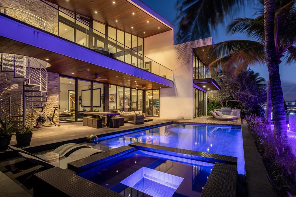 BOCA HARBOUR 2ND SEC - Residential