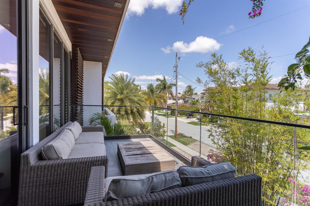 BOCA HARBOUR 2ND SEC - Residential