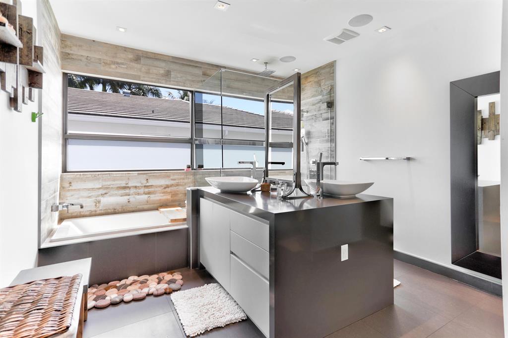 BOCA HARBOUR 2ND SEC - Residential